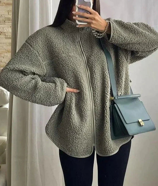 LP | modern-and-versatile general vest