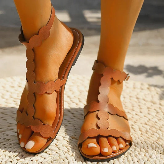 LP | Sandals with notched edge