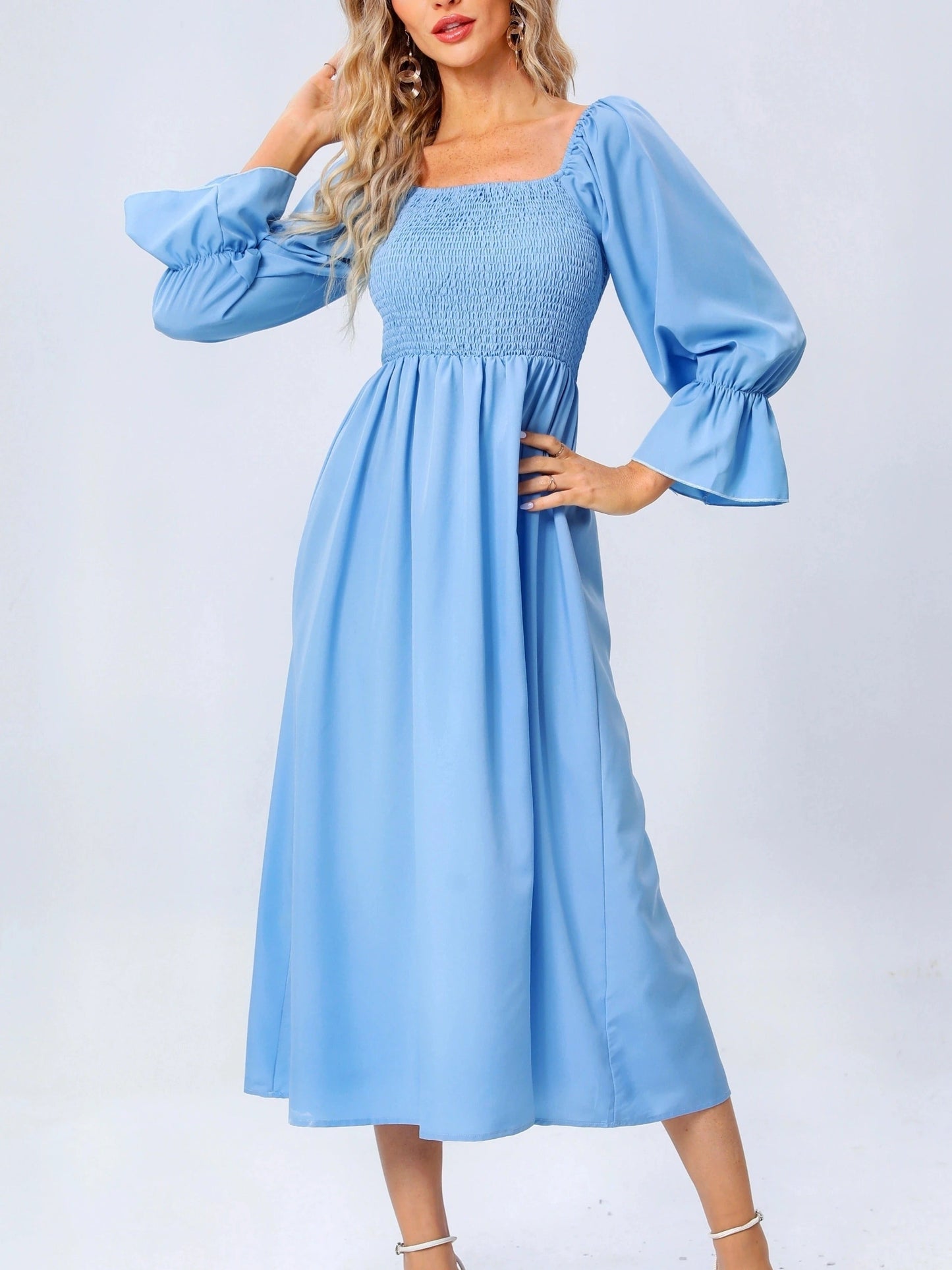 LP | Midi dress with puff sleeves