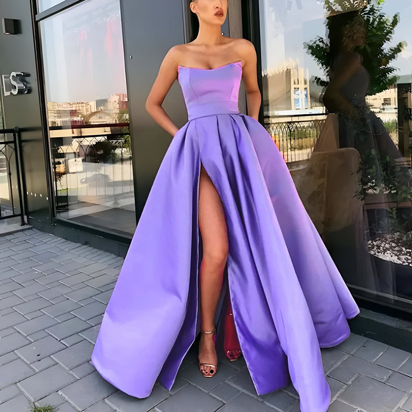 Mc | Elegant evening dress with high slit