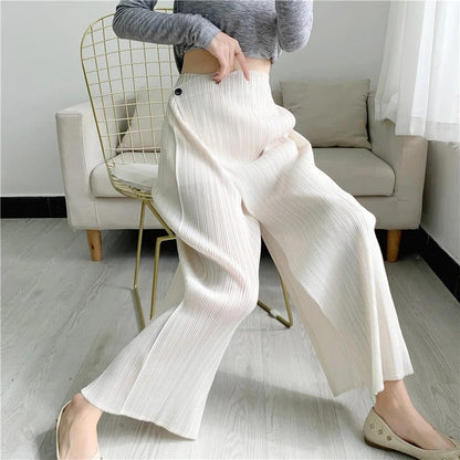 LP | Straight pants with pleats