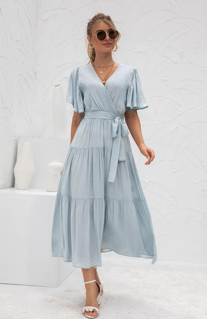 Casual long dress with short, wide sleeves for a relaxed look