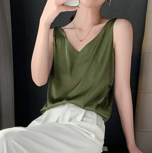 Nora - Silky, elegant and airy top for women