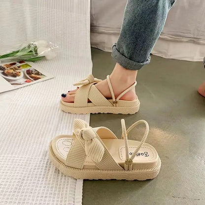 LP | Fashionable sandals