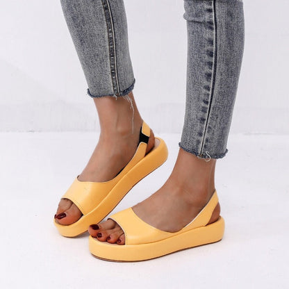Sandals in genuine cowhide leather